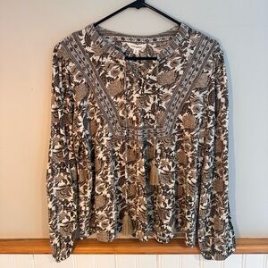 NWT Lucky Brand Printed Peasant Blouse featuring a notched neck with tassel ties